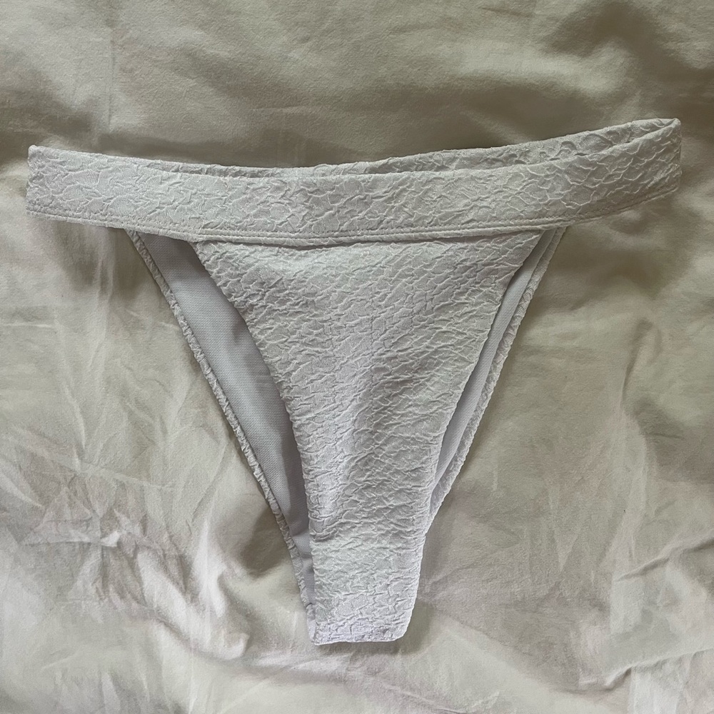 Textured White Boohoo Bikini Bottoms